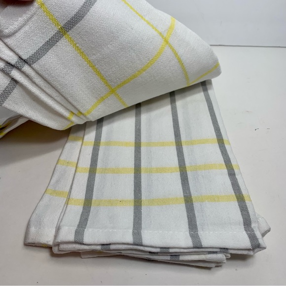 NWT. Bloom set of 4 Easter dog towels. 18” x 28”. two dogs in bunny ears - Picture 7 of 10